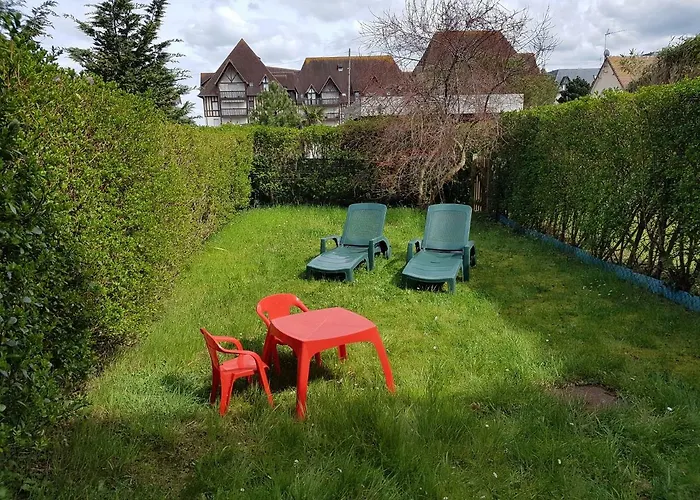 Appartement 2 pièces rez-de-jardin à 2 pas de la plage et de la thalasso