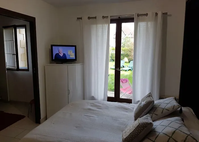 Appartement 2 pièces rez-de-jardin à 2 pas de la plage et de la thalasso